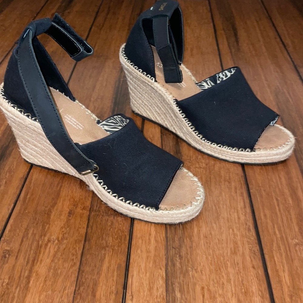 Toms Heels